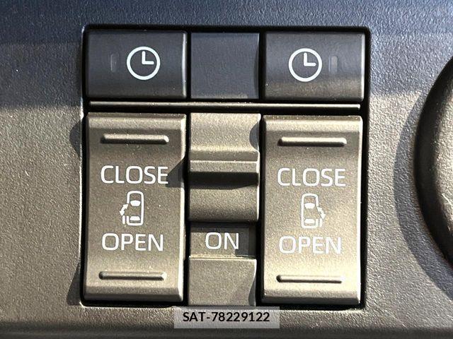 Toyota ROOMY 2021-11 4243312-5