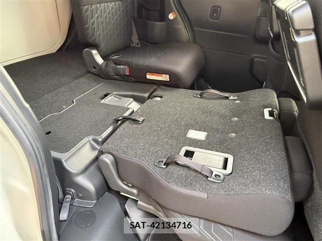 Toyota ROOMY 2019-03 4600712-13