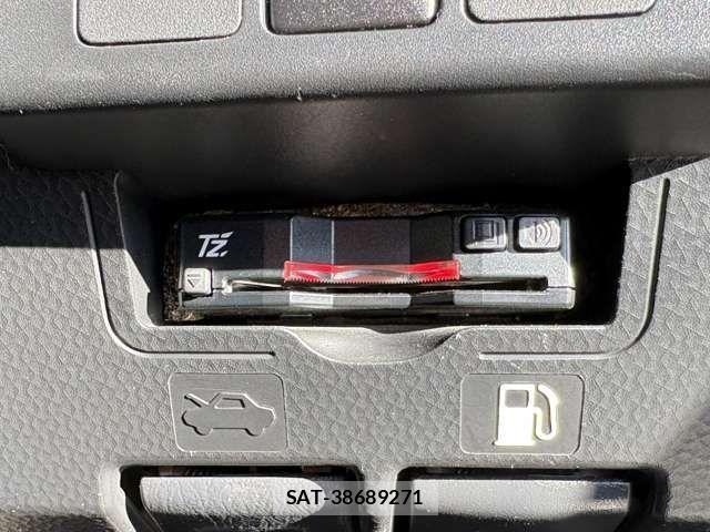 Toyota ROOMY 2021-03 4600680-3