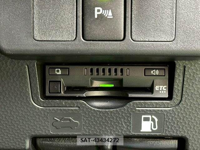 Toyota ROOMY 2021-05 4757416-7
