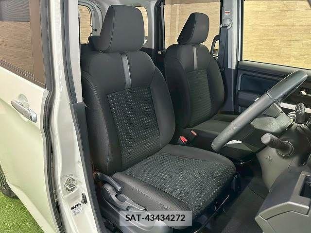 Toyota ROOMY 2021-05 4757416-8