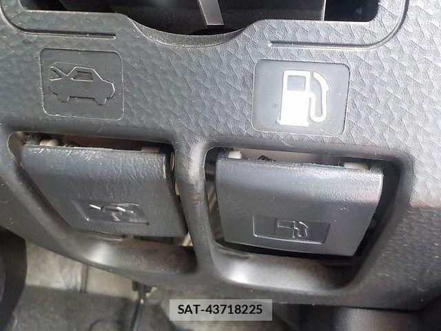Toyota ROOMY 2019-02 6017349-20