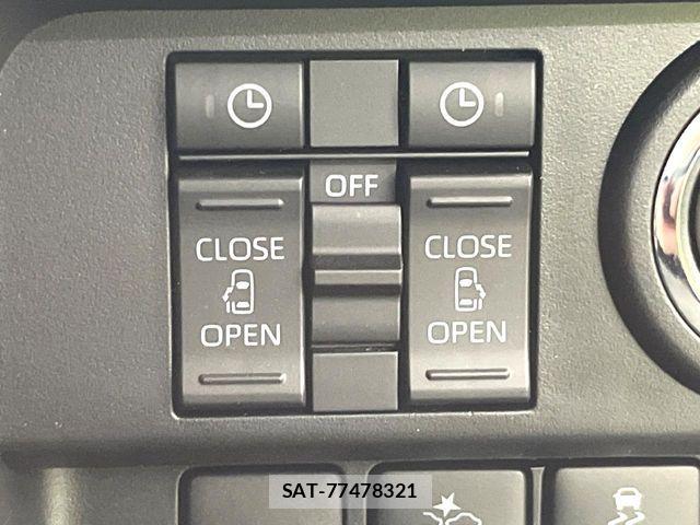 Toyota ROOMY 2025-01 6219038-4