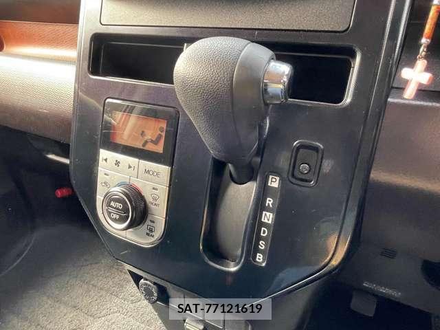 Toyota ROOMY 2018-01 6614499-9