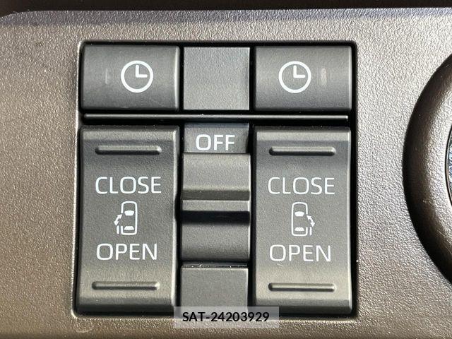 Toyota ROOMY 2023-10 6642365-5