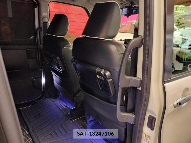 Toyota ROOMY 2022-03 6673413-25