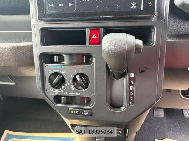 Toyota ROOMY 2026-04 6677779-15