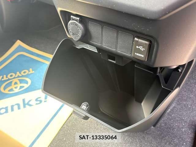Toyota ROOMY 2026-04 6677779-17