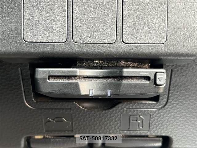 Toyota ROOMY 2017-02 6677803-5