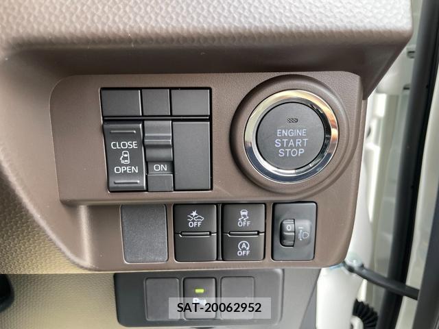 Toyota ROOMY 2025-04 6674714-15