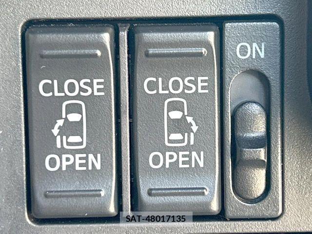 Toyota ROOMY 2019-04 6682840-5