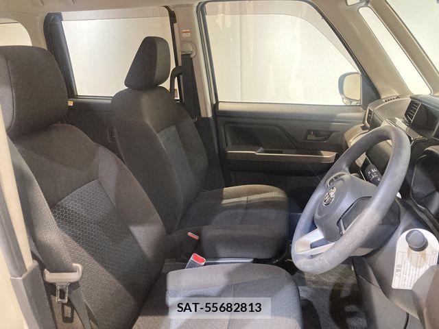 Toyota ROOMY 2022-08 6753108-1