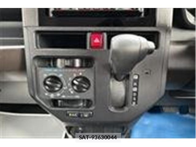 Toyota ROOMY 2021-03 6753112-22