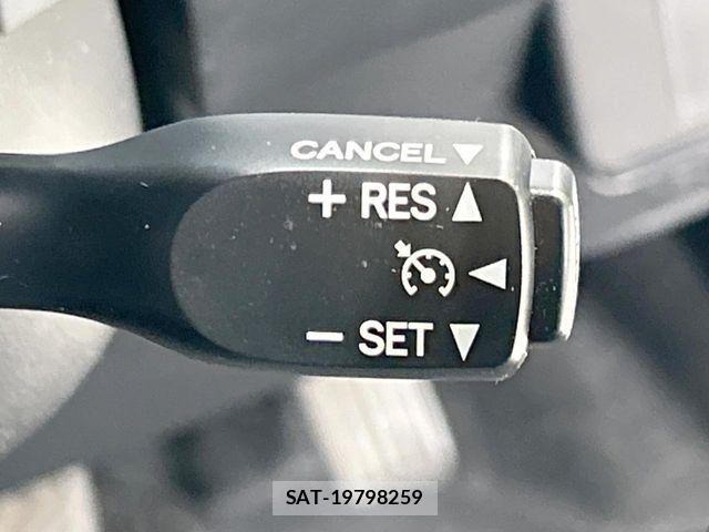 Toyota ROOMY 2018-09 6816953-5