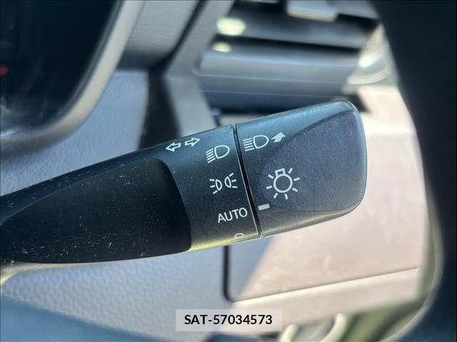 Toyota ROOMY 2017-12 6912123-24