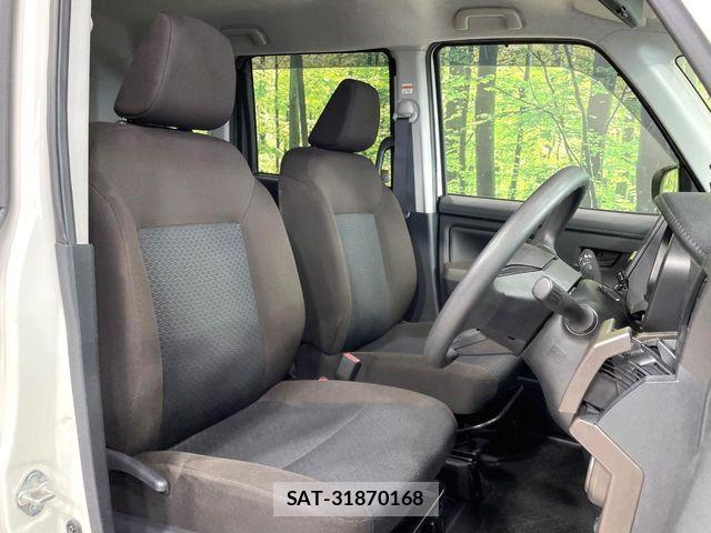 Toyota ROOMY 2021-03 6912111-7