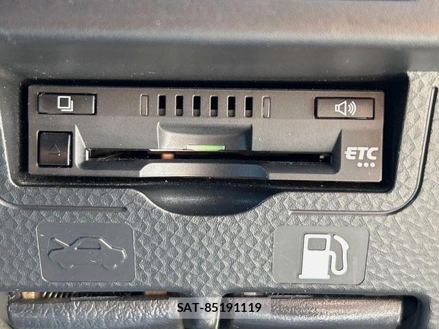 Toyota ROOMY 2023-05 6912052-6