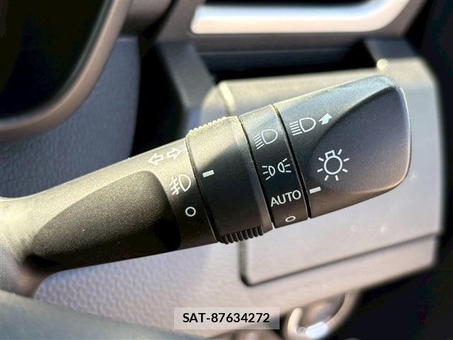 Toyota ROOMY 2017-12 6912121-23
