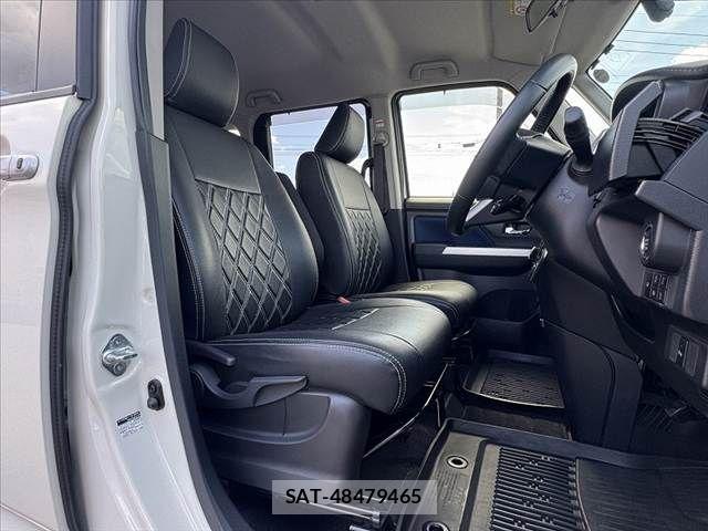 Toyota ROOMY 2019-11 6912101-15
