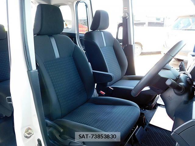 Toyota ROOMY 2021-07 6912084-20