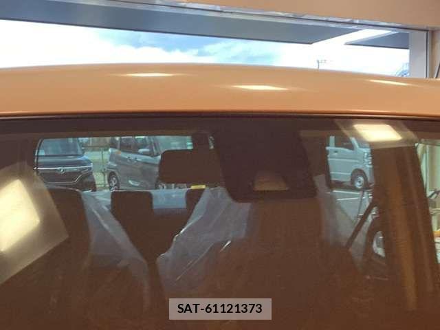 Toyota ROOMY 2018-09 6912103-16