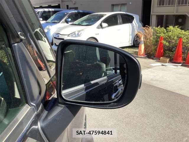 Toyota ROOMY 2023-03 6912056-13