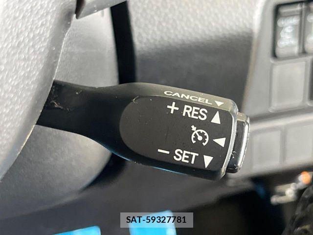 Toyota ROOMY 2018-07 6912115-6