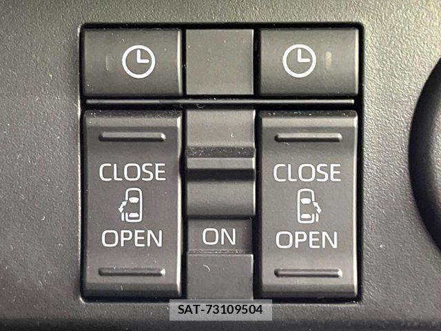 Toyota ROOMY 2022-03 6997759-3