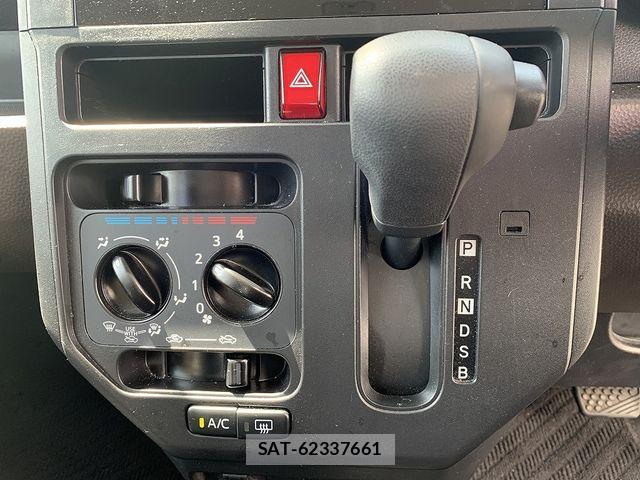 Toyota ROOMY 2022-10 7021437-23