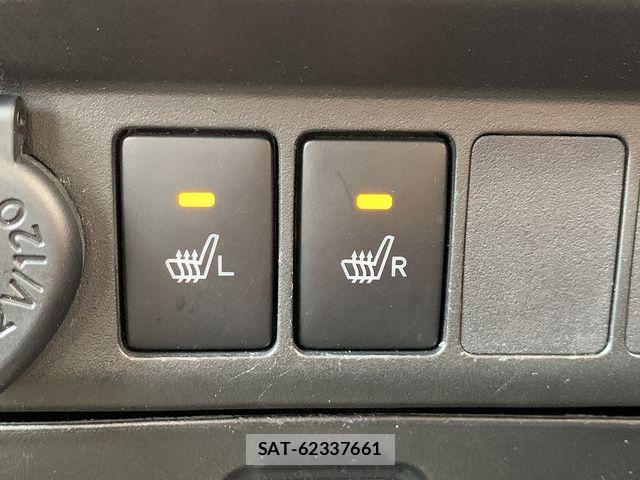 Toyota ROOMY 2022-10 7021437-6