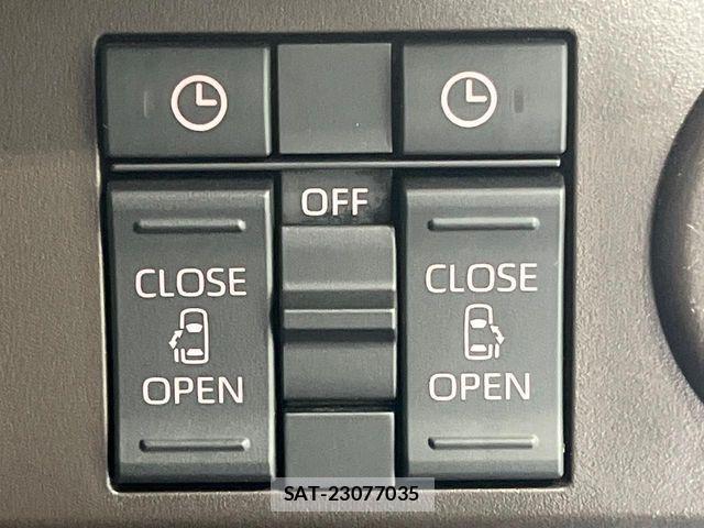 Toyota ROOMY 2023-03 7021421-4
