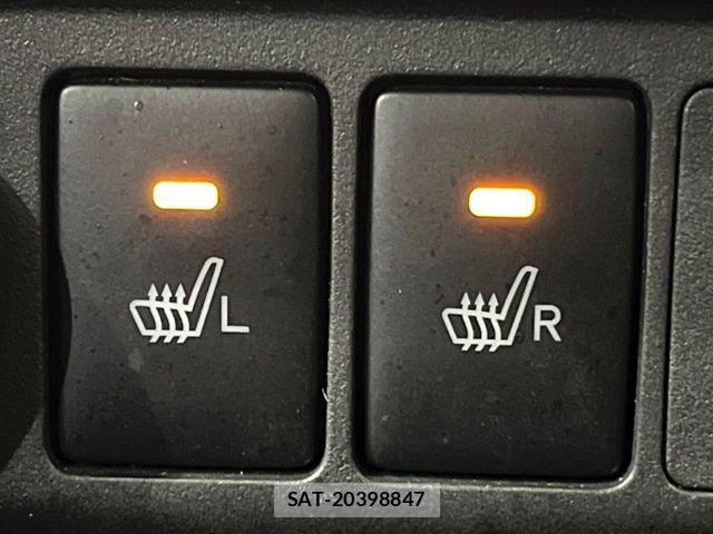 Toyota ROOMY 2022-07 7060477-5