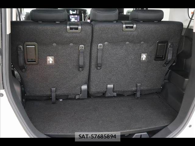 Toyota ROOMY 2019-03 7224303-13