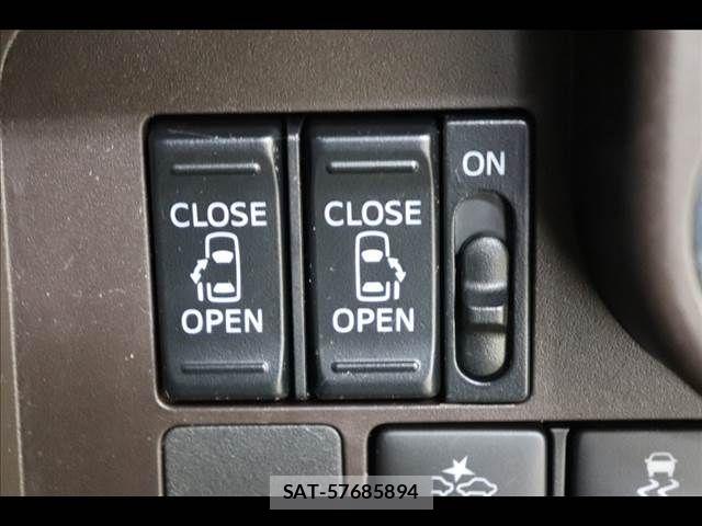 Toyota ROOMY 2019-03 7224303-2