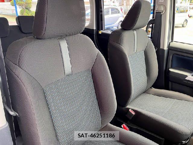 Toyota ROOMY 2021-01 7224317-9