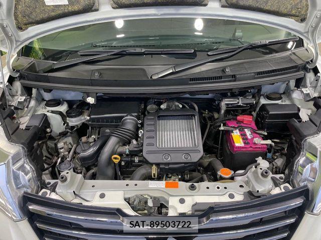 Toyota ROOMY 2019-12 7217754-17