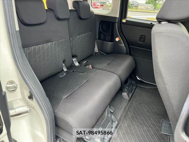Toyota ROOMY 2017-08 7217904-17