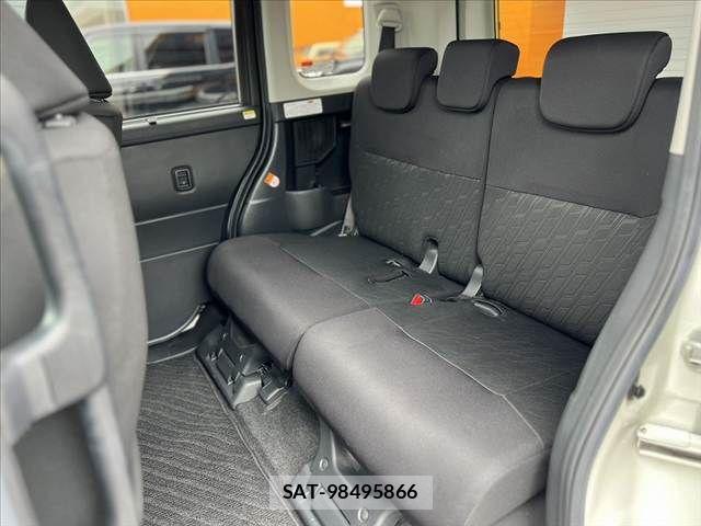 Toyota ROOMY 2017-08 7217904-18