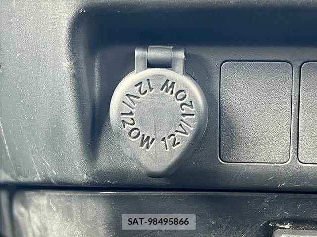 Toyota ROOMY 2017-08 7217904-29