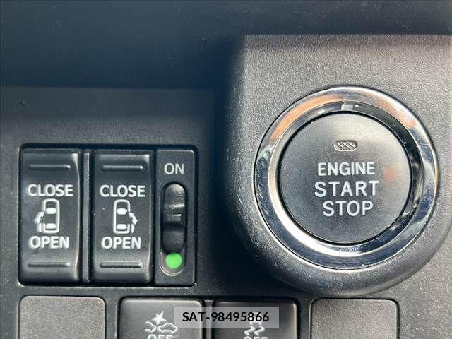 Toyota ROOMY 2017-08 7217904-3