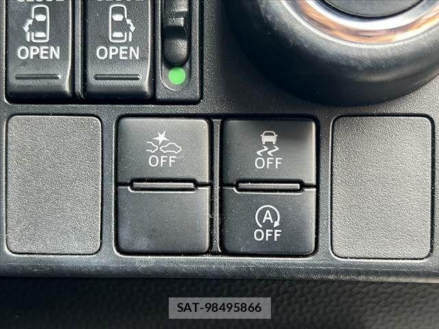 Toyota ROOMY 2017-08 7217904-4
