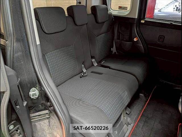 Toyota ROOMY 2021-07 7224338-9