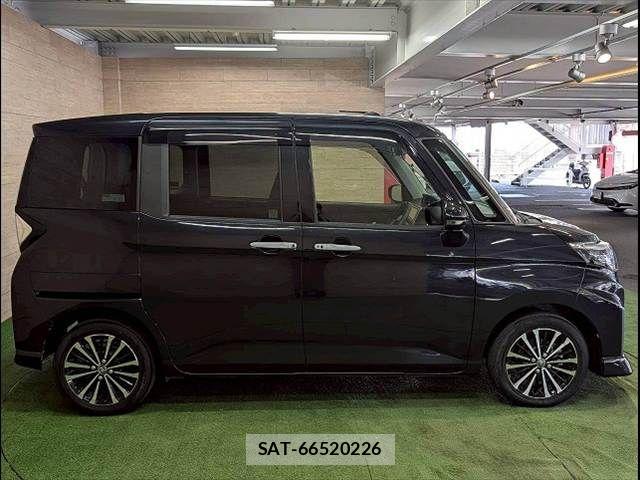 Toyota ROOMY 2021-07 7224338-17