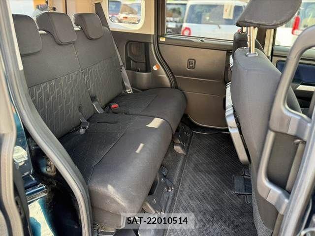Toyota ROOMY 2020-03 7224309-19
