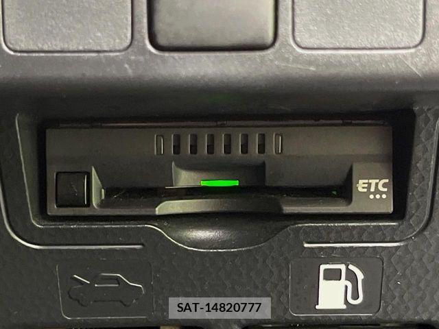 Toyota ROOMY 2022-09 7218374-6