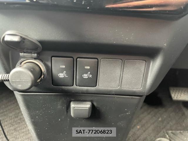 Toyota ROOMY 2025-08 7217316-21