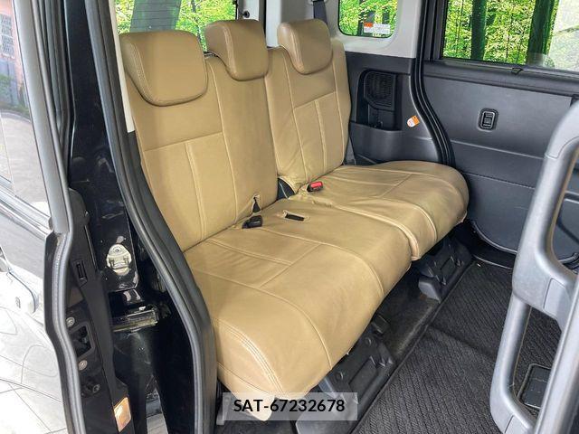 Toyota ROOMY 2019-05 7224302-8