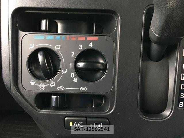 Toyota ROOMY 2021-02 7224325-23
