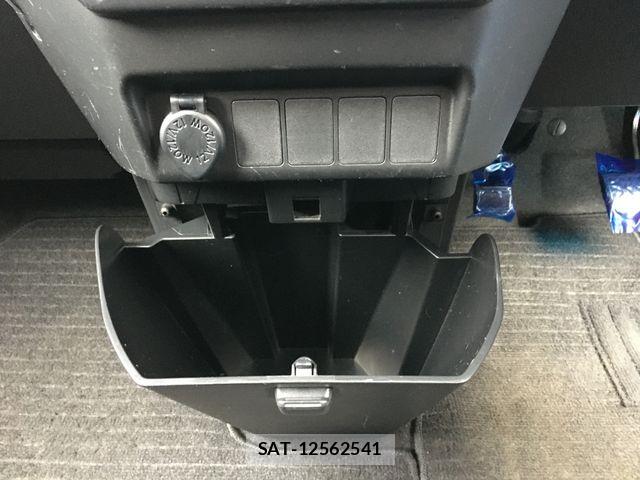 Toyota ROOMY 2021-02 7224325-25