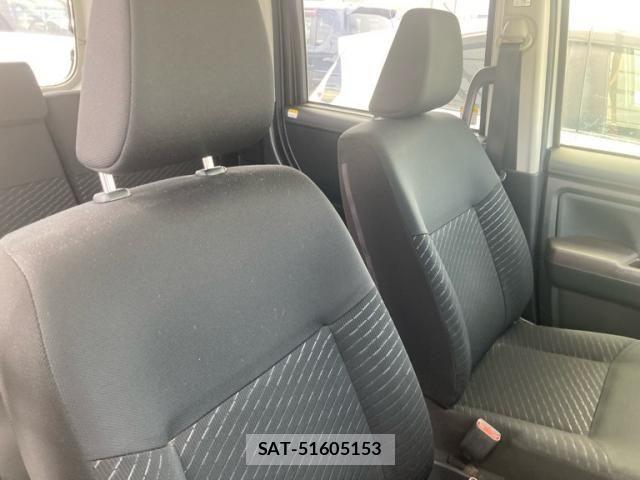 Toyota ROOMY 2017-07 7224289-12